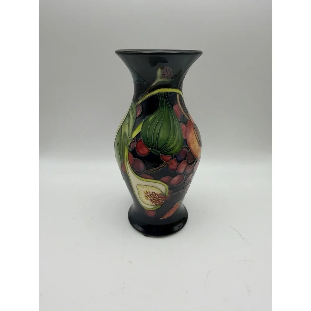 Moorcroft Emma Bossons Queen's Choice Fruit Vase 2000 Signed 7.75